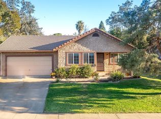 3954 Travona St, Redding, CA 96001