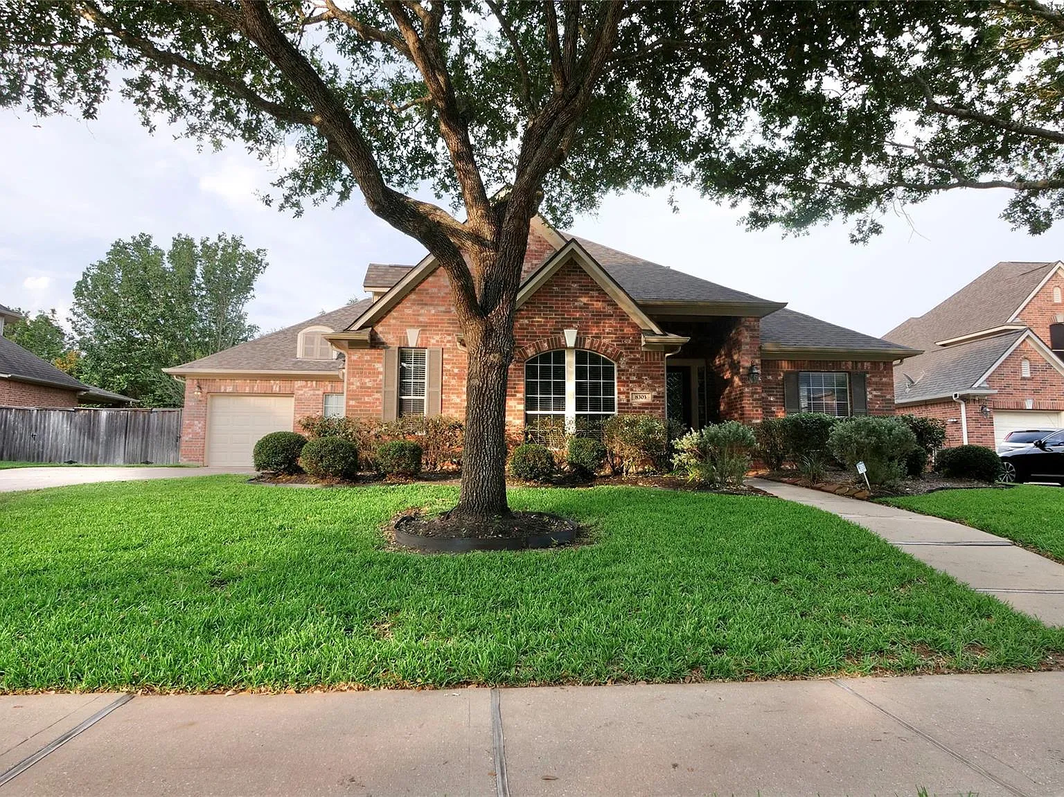 4 bed, 3.0 bath, 2948 sqft, $2,800 — Photo 2
