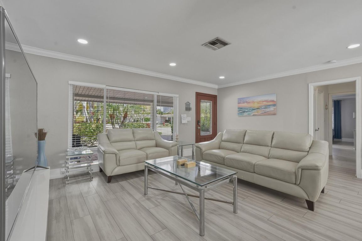3036 NE 19 Street, Fort Lauderdale, FL 33305 | MLS #F10552066 | Zillow
