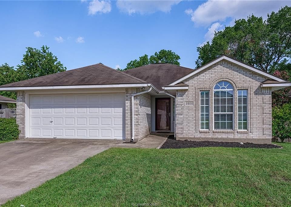 1st image of 2800 Bexar Grass Dr