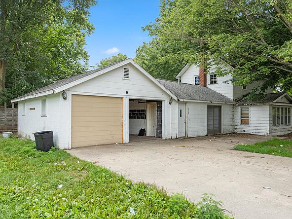 3rd image of 614 River St