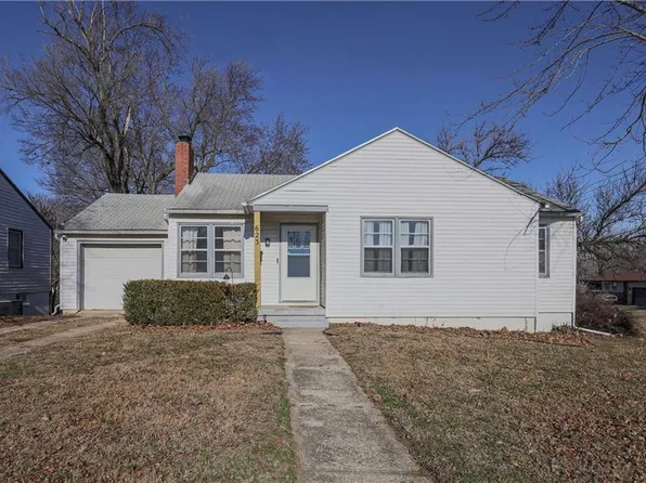 623 Broad St, Warrensburg, MO 64093