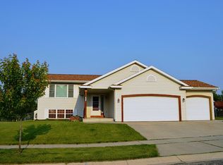 3016 Bandel Ct NW, Rochester, MN 55901