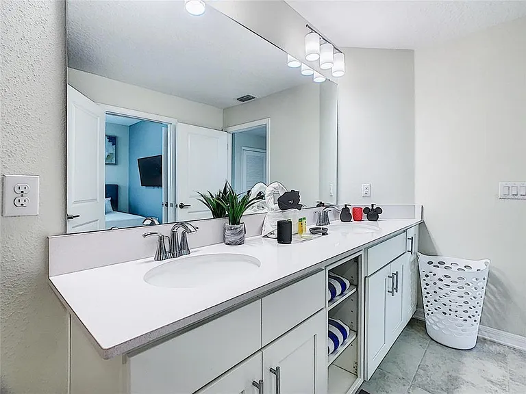 3161 Paradox Cir #101 — Photo 15