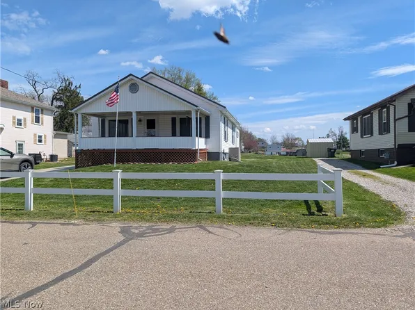 229 Church St, Hopedale, OH 43976