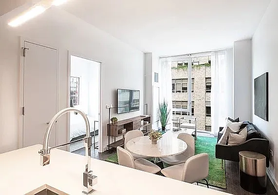 Rented by Lalezarian Properties | media 10