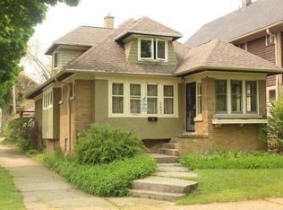 2601 N 49th St, Milwaukee, WI 53210