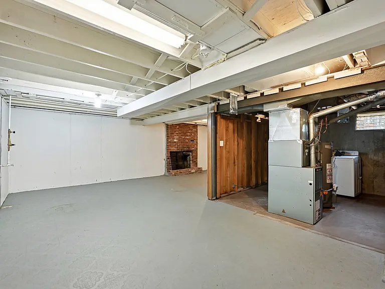 303 SW Pinnell Dr — Photo 19