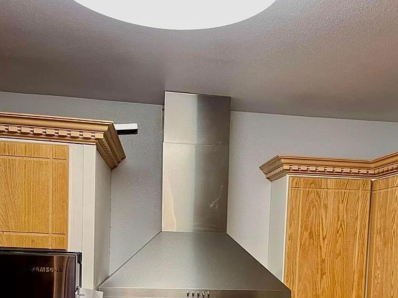2nd image of 2808 SW Nevada St