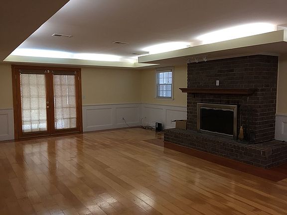 1st house - Family room  