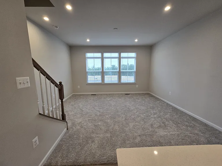 4928 Dunhaven Dr — Photo 16