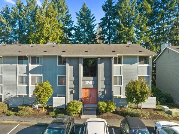 4727 W Lake Sammamish Parkway SE #B105, Issaquah, WA 98027