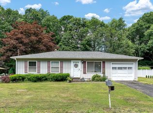 8 Sherwood Dr, Prospect, CT 06712