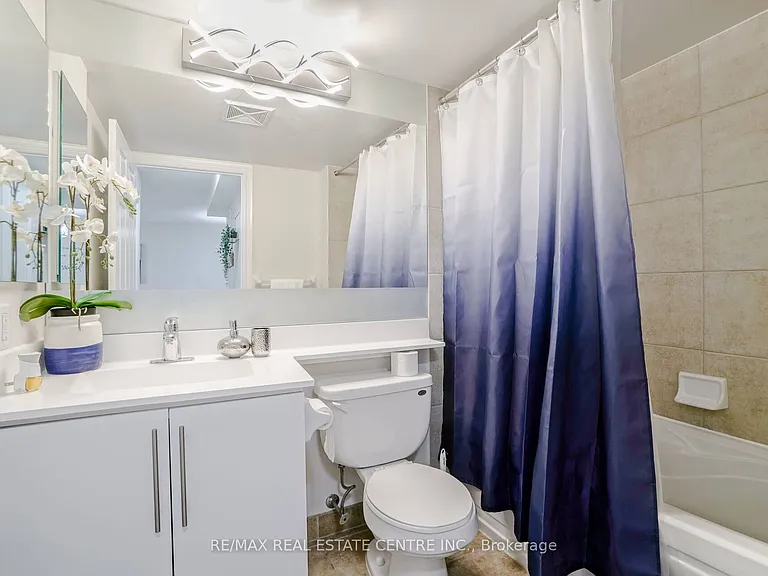 310 Burnhamthorpe Rd W #1704 — Photo 31