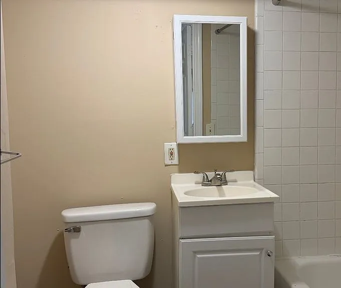 178 Leader Avenue — Photo 29