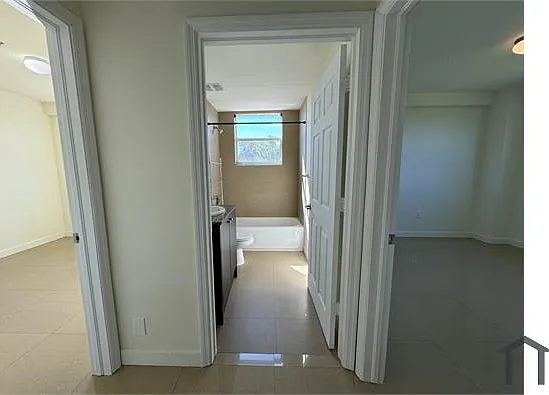 529 NE 62nd St #403 — Photo 5