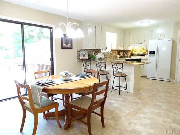 3rd image of 1802 Chandellay Dr
