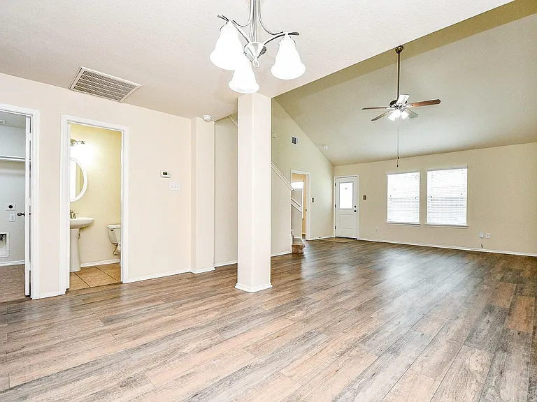5327 Stonegate Dr — Photo 15