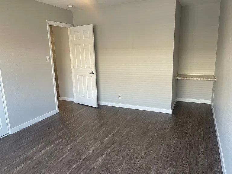 The Circle Apartments at Long Beach — Photo 101