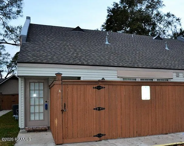 2 bed, 1000 sqft, $1,200 — Photo 3