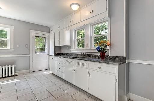 5th image of 22 Mulberry St