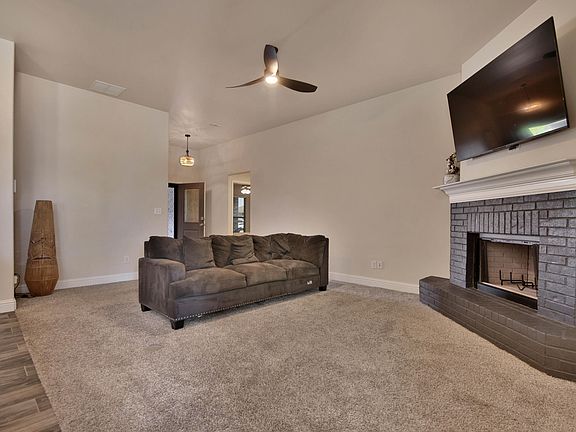 4th image of 13613 Uvalde Ave