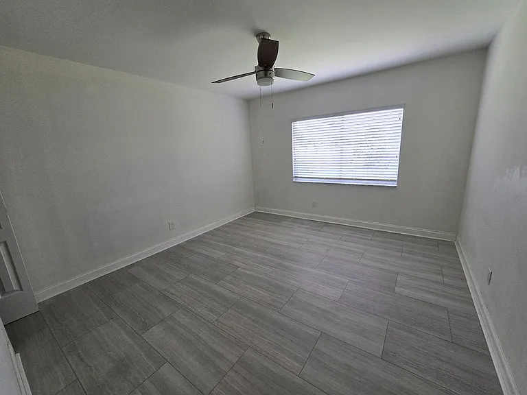3027 SW 23rd Ave — Photo 16