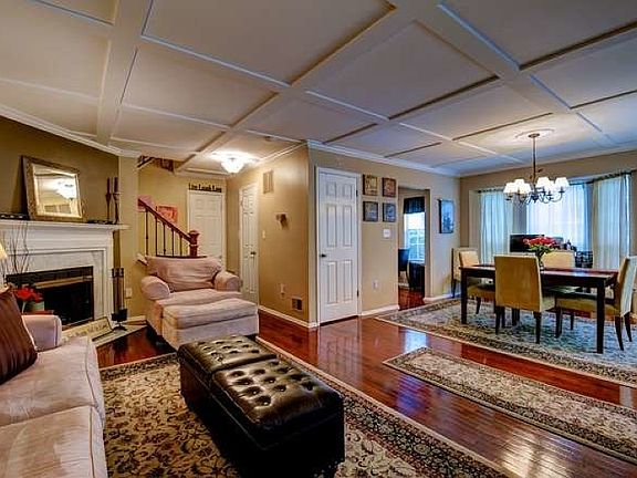 2nd image of 1019 Breckenridge Dr