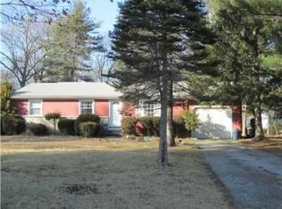 22 Woodland Dr, North Kingstown, RI 02852