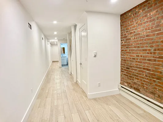 Rented by Corcoran | media 27