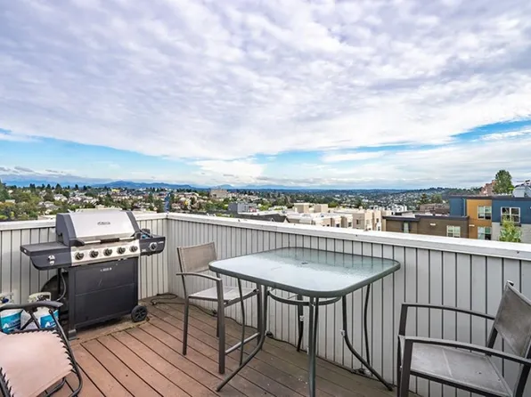 Hillside 411, 411 11th Ave APT 502, Seattle, WA 98122