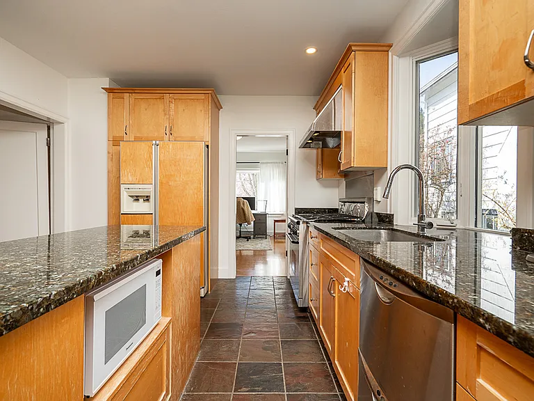 5626 Highbury St — Photo 13
