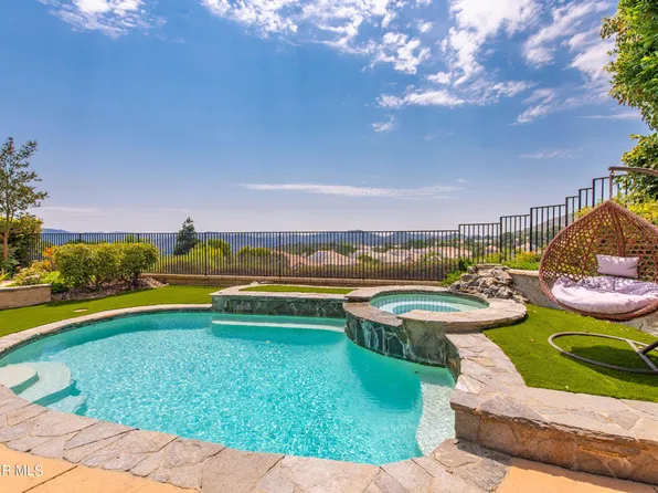 6475 Deerbrook Rd, Oak Park, CA 91377