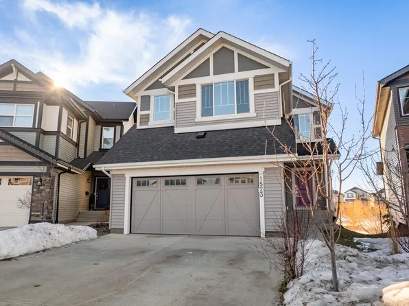 1523 Darby Bay SW, Edmonton, AB T6W 4N5
