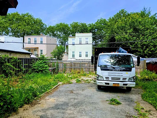 Sold by Prime America Real Estate Inc | media 8