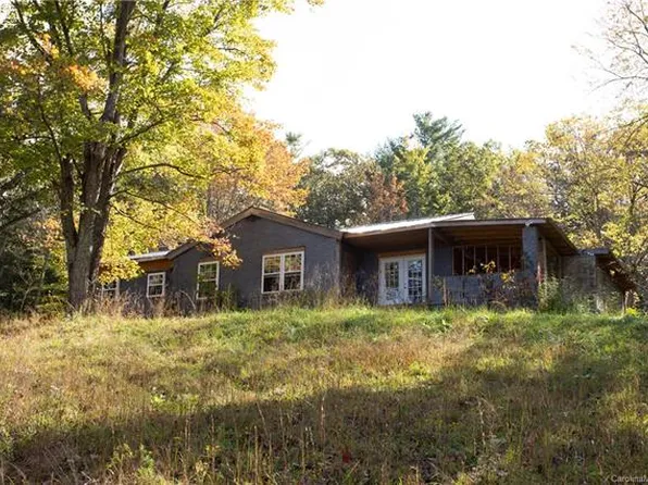 126 Hibriten Mountain Rd, Lenoir, NC 28645