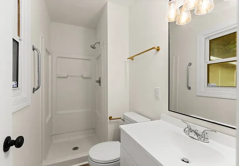 1539 Benbow St — Photo 10