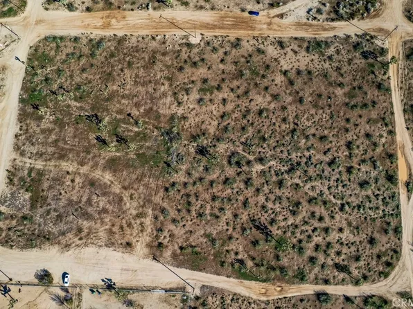 12350 Pueblo Trl, Phelan, CA 92371