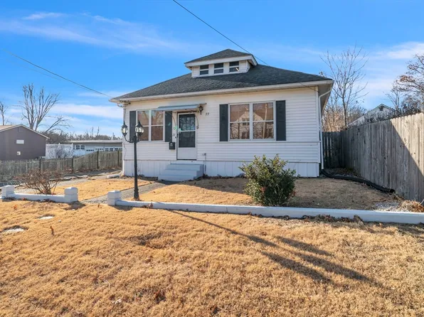 22 Berger St, Chicopee, MA 01020