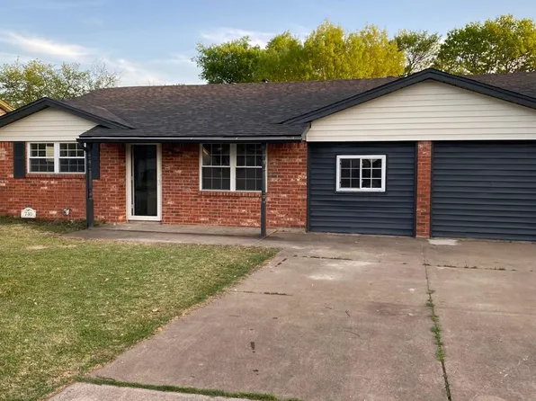 740 Brookfield Dr, Hurst, TX 76053