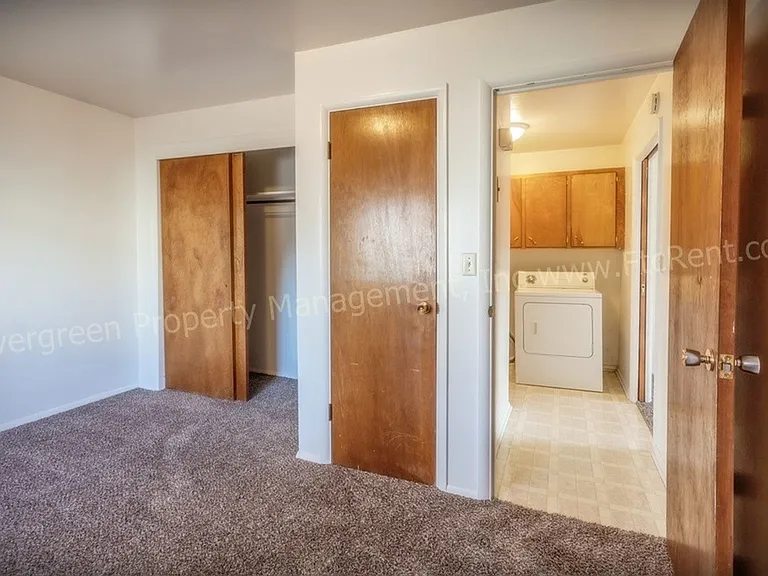 309 N Shields — Photo 29