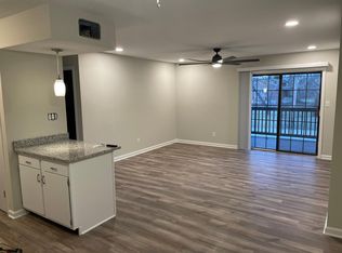 9804 Whipps Mill Rd UNIT 3, Louisville, KY 40223