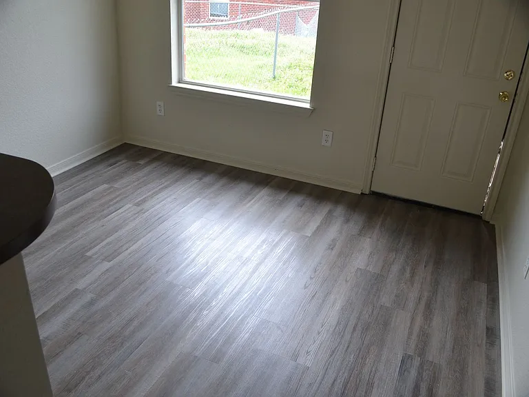 212 Janelle Dr — Photo 11