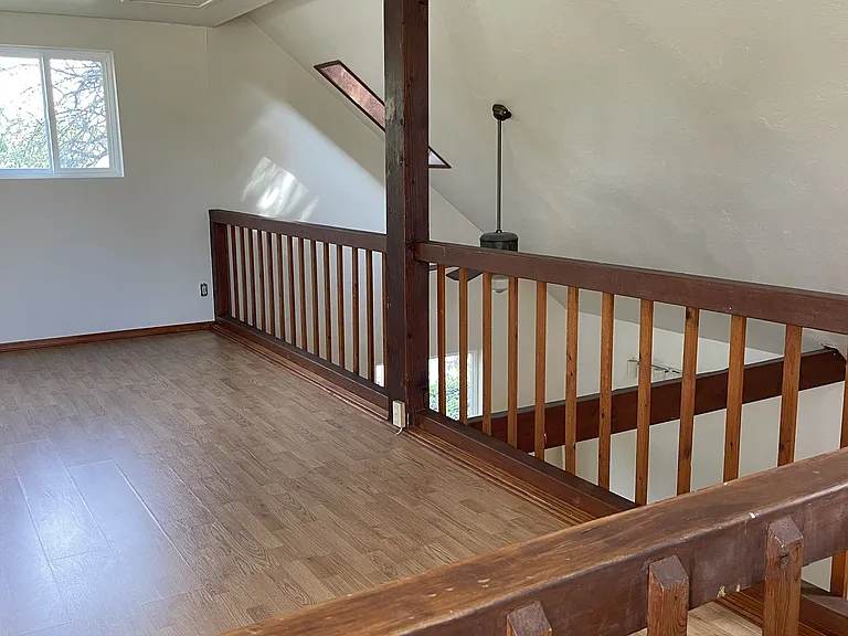 11306 SE Clinton St — Photo 4