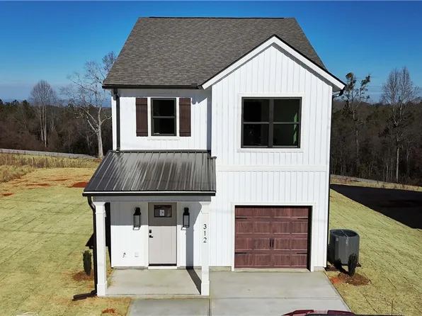 312 W North 3rd St, Seneca, SC 29678