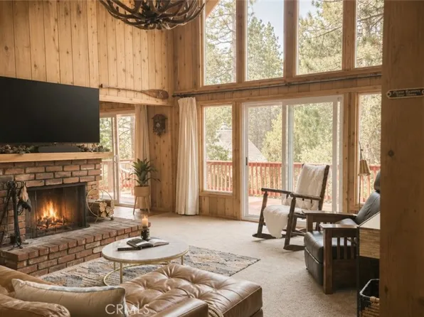 26974 Tunnel Dr, Lake Arrowhead, CA 92352