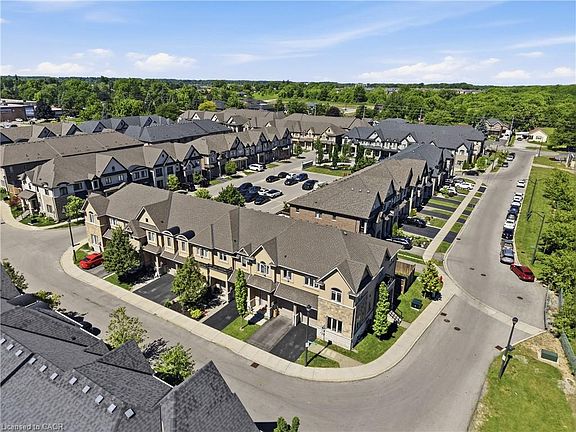 4th image of 104 Sonoma Valley Cres