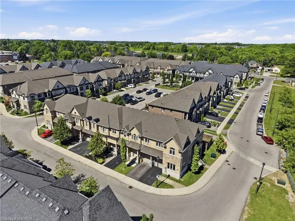 104 Sonoma Valley Cres, Hamilton, ON L9B 0J3