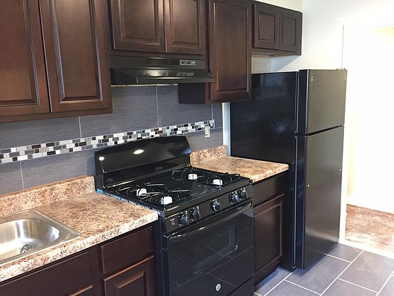 1 BR Deluxe Kitchen