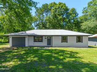 118 Laetrell Sanders Rd, Jayess, MS 39641
